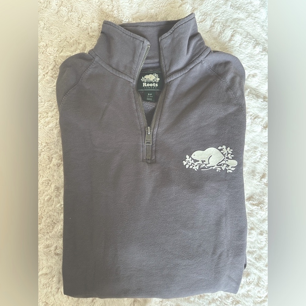 Roots quarter zip sweater size S
